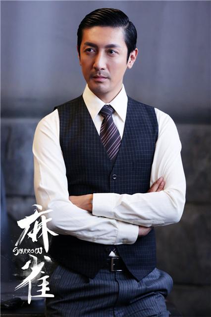 长袍毕boss上线 张鲁一《麻雀》造型狂圈粉,演员张鲁