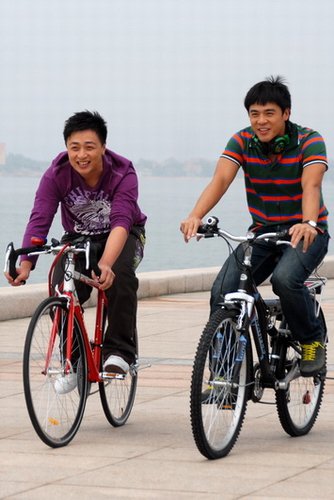 “甘草人物”董可飞疯狂健身甩肉 窦智孔教妙招