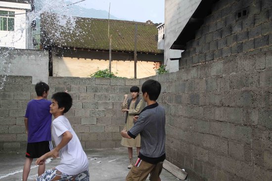 《玩命时光》上座率持稳 揭秘重口味被审内幕