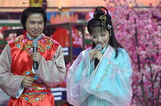 刘惜君挑战古装林黛玉 绝美亮相“红楼之夜”