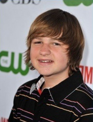 17岁男星安格斯·琼斯《好汉两个半》吸金780万