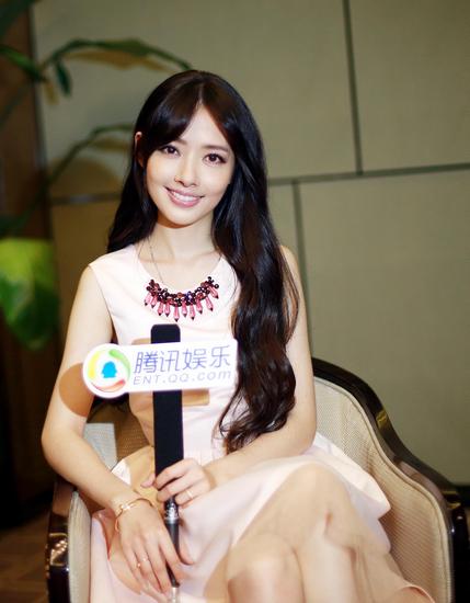 郭碧婷:戏里是霸道女总裁 和萌宠拍戏很舍不得