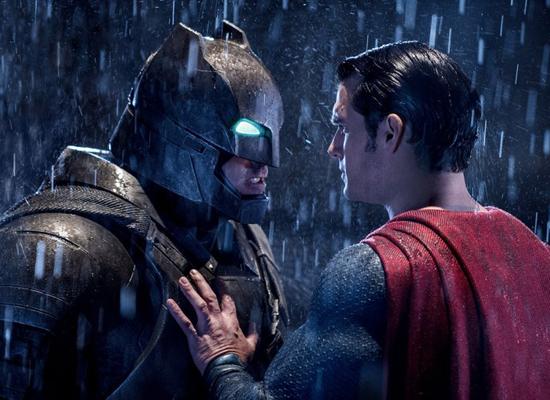 《蝙蝠侠大战超人》周三海外票房700万美元