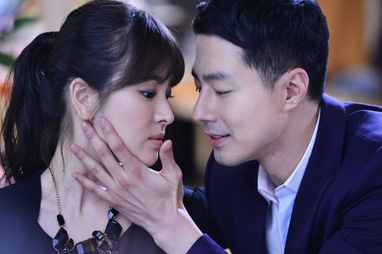 《那年冬天》热播 宋慧乔赵寅成做“氢气情侣”