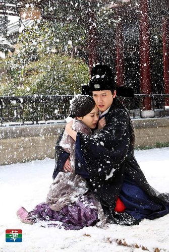 《天师钟馗》热播  冯绍峰霍思燕 唯美雪戏险晕