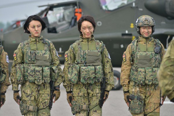 <em>超级女兵</em>》将播全新真人秀舞台打造硬派青春_