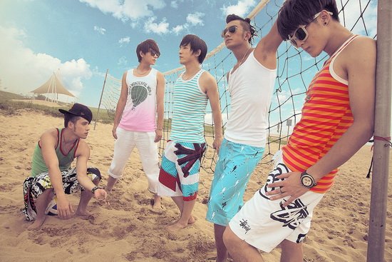 MIC男团夏日清凉单曲 《风暴夏天》酷爽爆給力