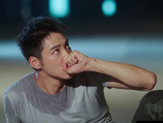 庞瀚辰严格要求自我 回归校园爆笑登场(图)