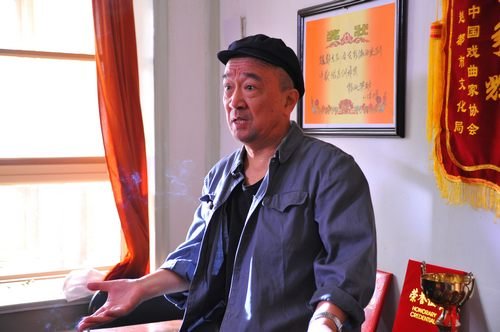 《丑角》戏曲电视无缝对接 李保田50年后亮绝活