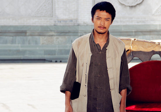 《飘摇人生》地方开播 郑国霖领跑年代戏新风