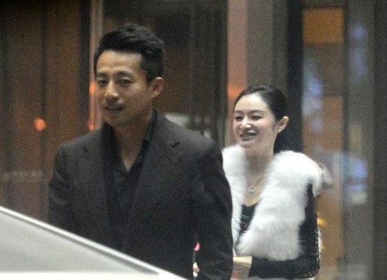 传汪小菲撇怀孕老婆约气质女 大s:朋友聚会