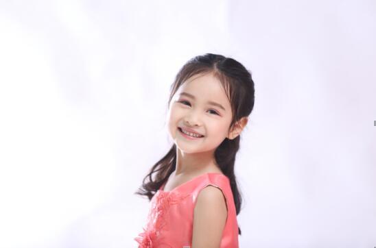 《求婚大作战》热播 朱俏儿与翁虹搭档演母女