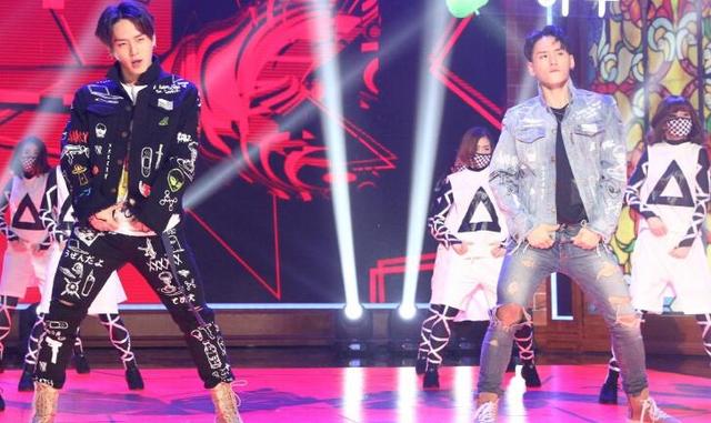 《天天》改版 大张伟首秀快嘴惹争议：喧宾夺主