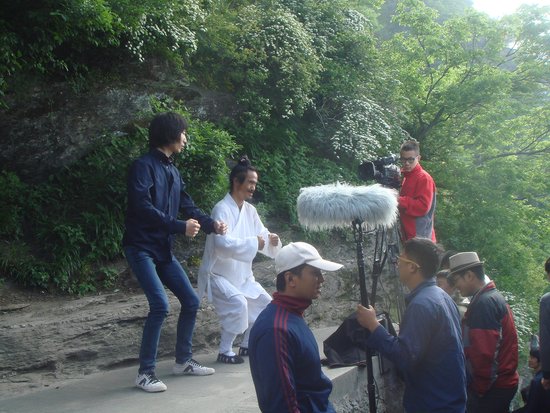 歌手周云山参与人文纪录片《太和武当》拍摄