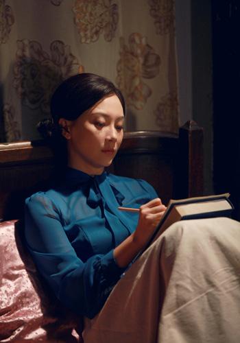 《一代枭雄》四大卫视热播 陈数妮可隔空撞衫