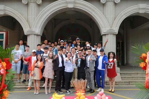 《接招吧!渣男君》大连开机 白云峰本色出演