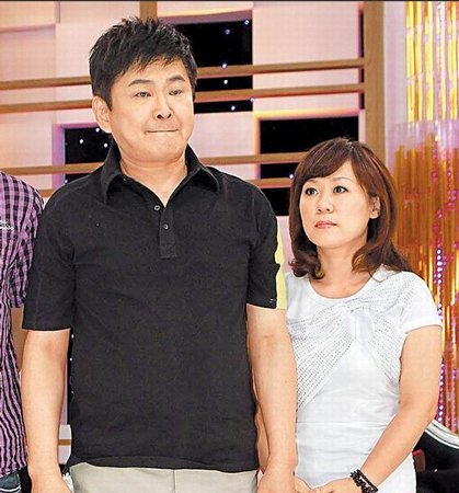 贺一航吸毒招妓引出欠税百万 心脏病突发看医生