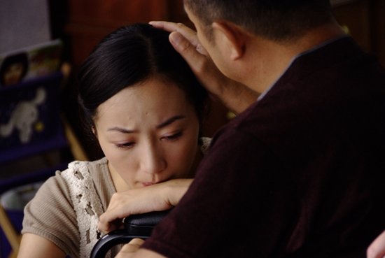 韩雪公方敏联袂《亲爱的回家》 演绎动人父女情