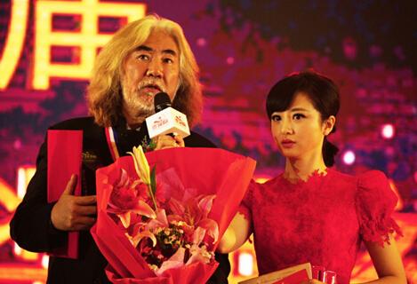 第11届德艺双馨颁奖盛典 斯琴高娃任鲁豫等获奖