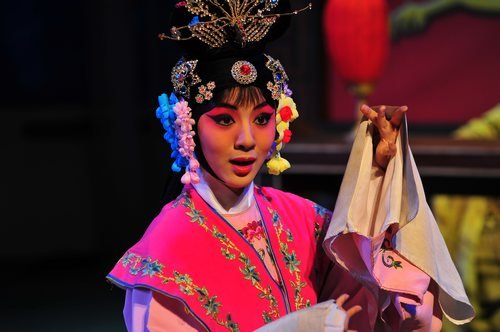 《丑角》戏曲电视无缝对接 李保田50年后亮绝活