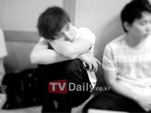 SJ结束4辑活动会餐 圭贤无奈付钱心情不爽(图