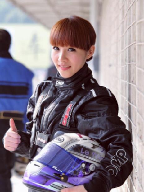 方雅萱担任电影《诡异大湘西之落花劫》女主角