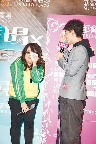 林峰向女粉丝送抱放电 演唱会勤健身欲挑战半裸【图】