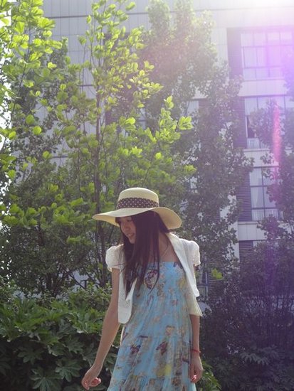 甜美<em>种女</em>曝光生活照 坦言抢张杰压力大_娱乐