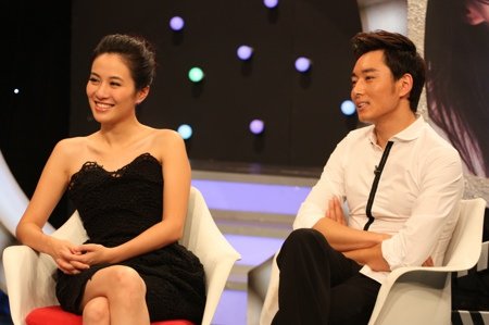 著名女星叶璇和"小生新人王"李东学做客大型图片