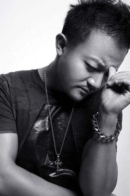 熊汝霖做客《时尚家居》 音乐人宅男之家首曝