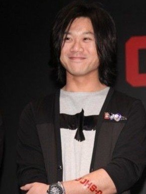  五月天成员 玛莎公开恋情:现在我很开心很幸福