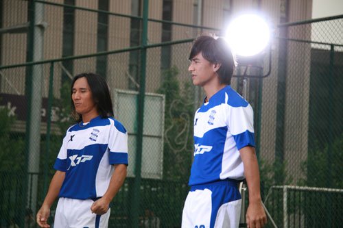 <em>动力火车</em>摇滚世界杯热潮 主题<em>MV</em>北京开拍(图