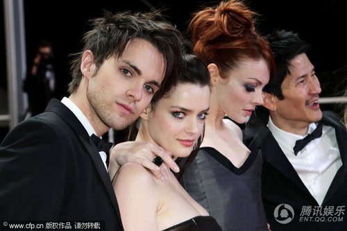 午夜展映片《大爆炸》首映 <em>帅哥美女</em>交错相伴