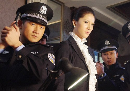 《黑色引擎》激情开拍 潘彦妃智斗“梁飞虎”