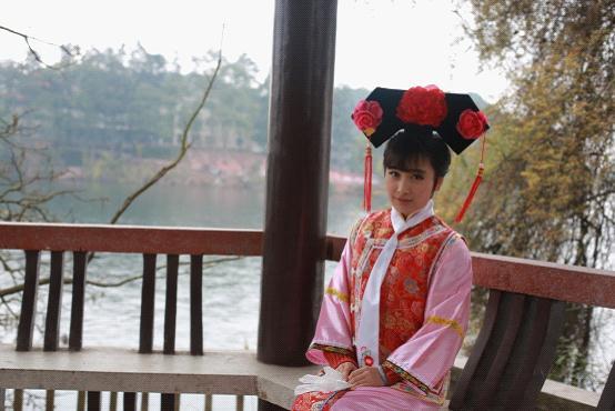 《谈婚论嫁18天》拍摄完毕 女主角穿清装疑穿越