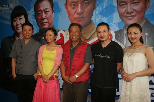 《尖刀》即将出鞘 济南发布会上演口水大战