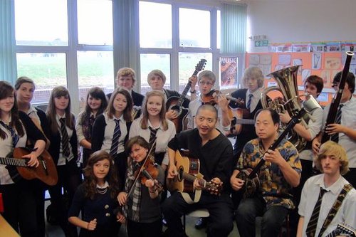 郝云与孔子课堂学生创作 纪念珀斯建成八百周