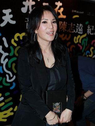 台湾歌后黄莺莺丈夫因癌症逝世 享年70岁