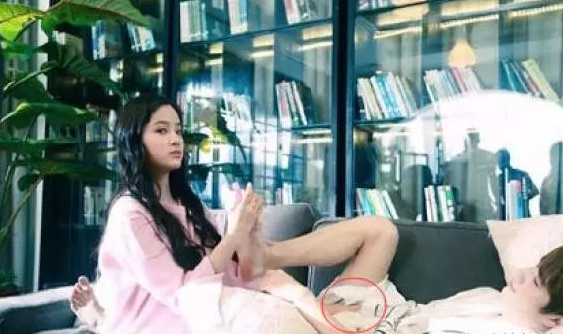 她是韩版欧阳娜娜，从国民妹妹到国民弃妇