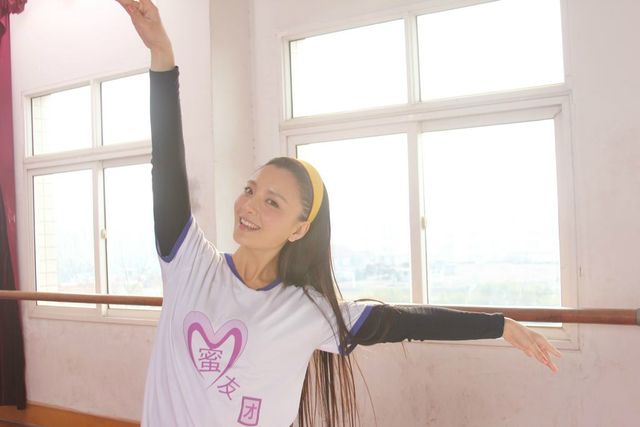 孙茜新片《我的青春密友》热拍 闺蜜情致青春