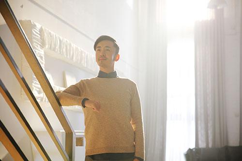 李雅男《所爱非人》开机 “精分”饰两角