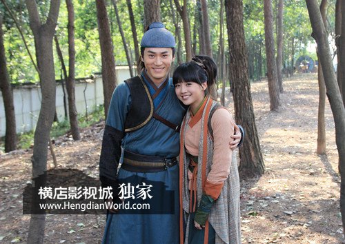 鬼鬼代言《四大名捕》 爱情戏加重与蛇为伍