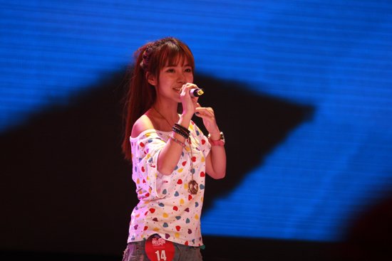 洪辰成为冲击十强的热门人选可爱甜心<em>王佳佳</em>施