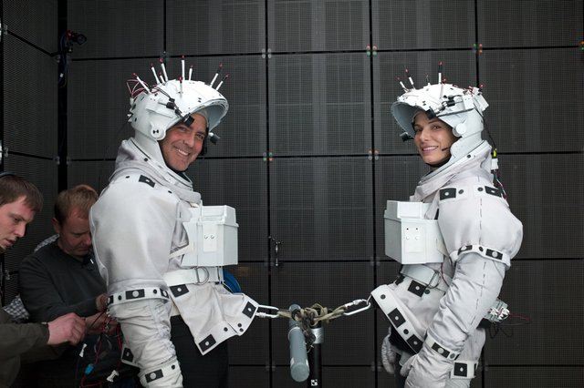 《地心引力》首周破2亿 全球票房近6亿美元