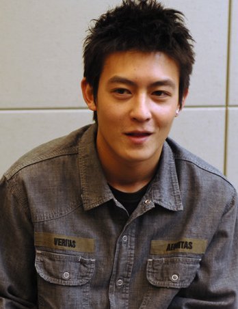 限量鞋排行_全球限量300双!这双「慈善联名」明天就要截止登记了!