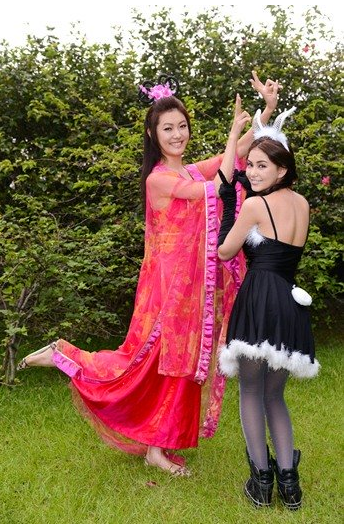 <em>周杰伦绯闻</em>混血<em>女友</em>制服诱惑 <em>昆凌</em>扮中秋兔女