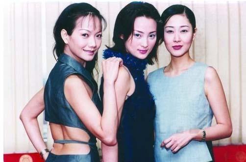 <em>欢欢</em>与蒋勤勤昔日合影曝光 面带微笑未见嫌隙