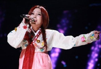 平安、许艺娜、阿普萨萨将登蛇年春晚