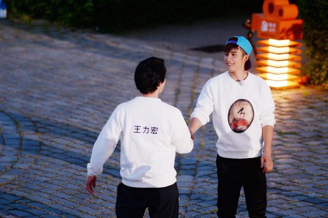 《奔跑吧》收官战 韩东君变身“能力者”