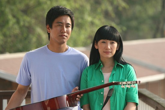 《再过把瘾》正在北京文艺台热播,该剧讲述了杜梅和方言曲折动人的